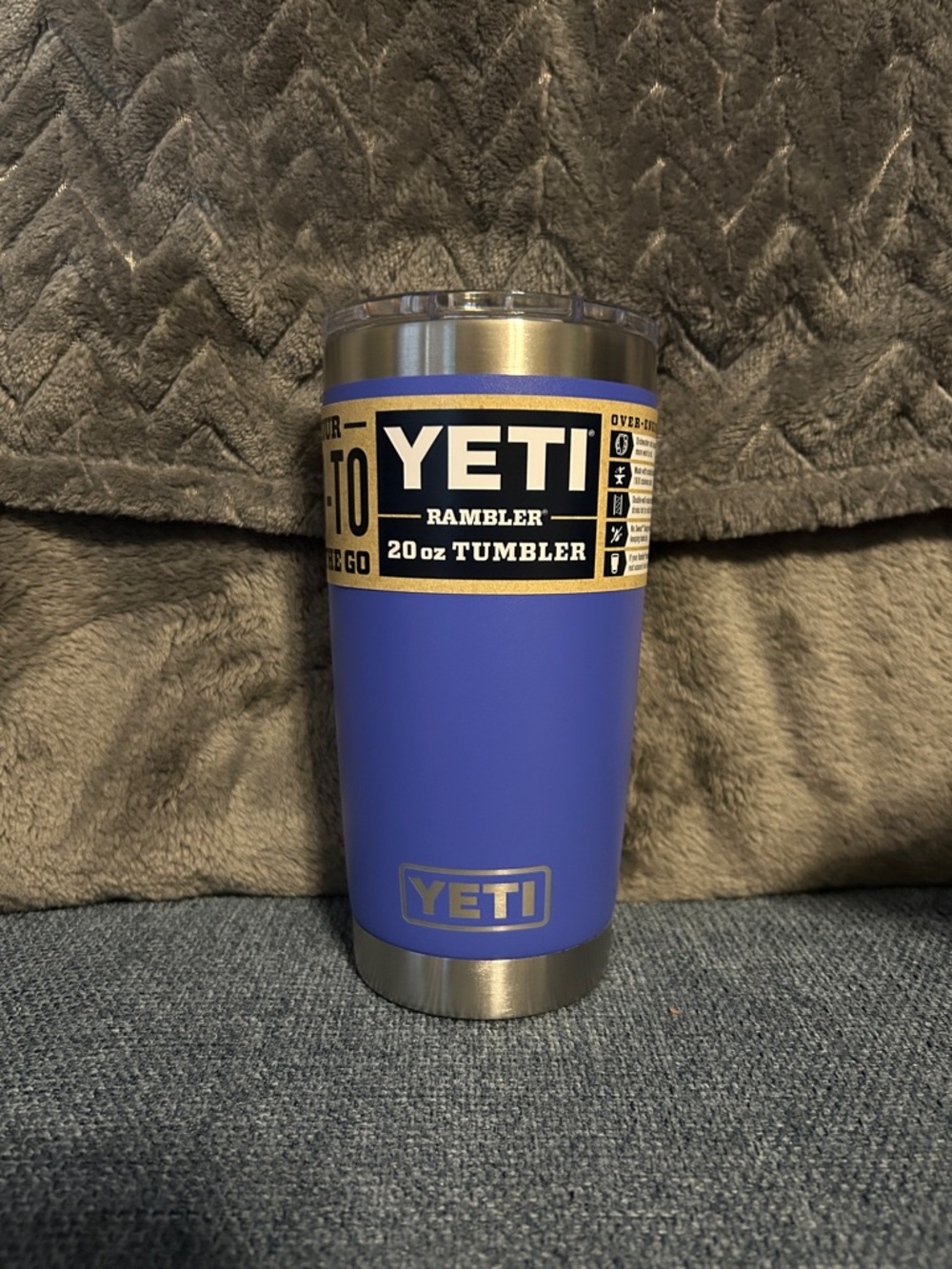 Yeti 20 oz Tumbler with Mag Slider Lid, Ultramarine Violet